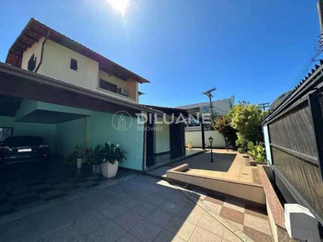 Casa com 6 quartos à venda na Rua Maria Caldas, São Francisco, Niterói, 600 m2 por R$ 6.000.000