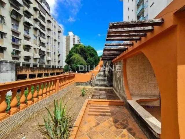 Casa em condomínio fechado com 4 quartos à venda na Rua Presidente Pedreira, Ingá, Niterói, 240 m2 por R$ 790.000