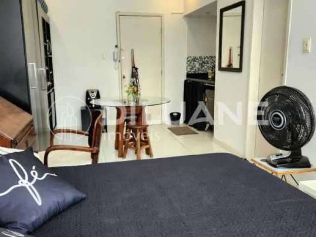 Apartamento com 1 quarto para alugar na Rua das Laranjeiras, Laranjeiras, Rio de Janeiro, 25 m2 por R$ 3.500