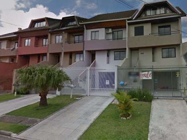 Sobrado com 3 quartos  para alugar, 113.00 m2 por R$3600.00  - Uberaba - Curitiba/PR