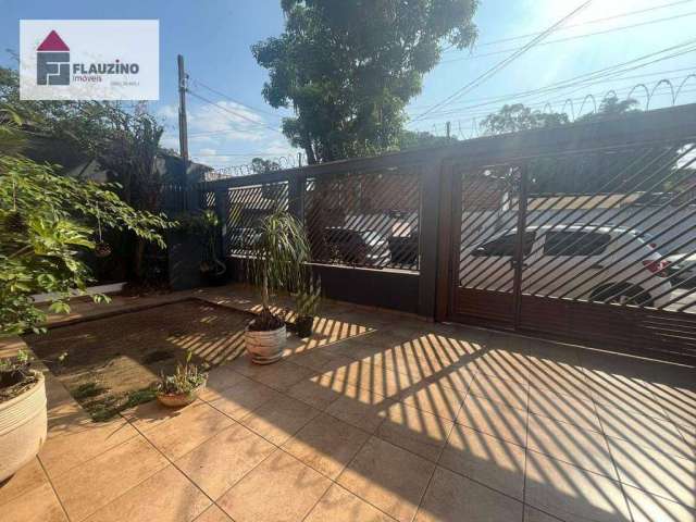 Casa com 3 dormitórios à venda, 200 m² por R$ 740.000,00 - Jardim Três Marias - São Paulo/SP