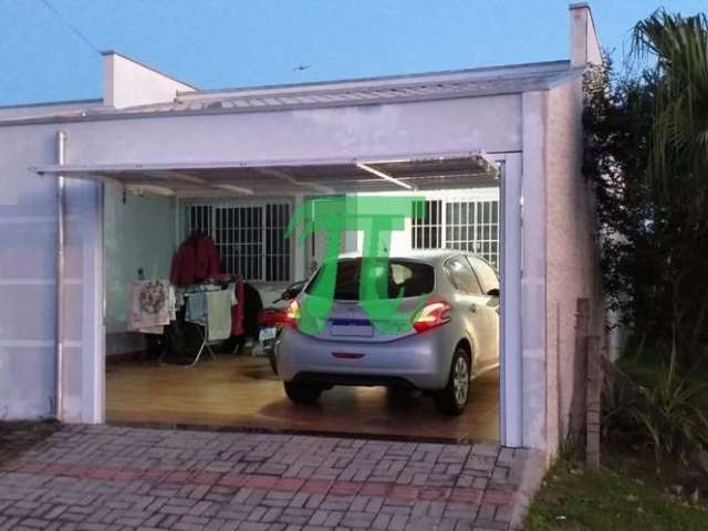 Casa para locação a apenas 400m do mar!