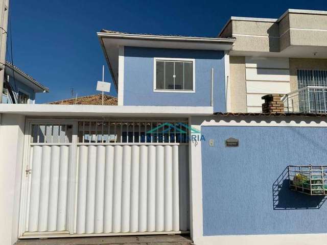 Casa com 2 dormitórios à venda, 70 m² por R$ 370.000 - Village Rio das Ostras - Rio das Ostras/RJ