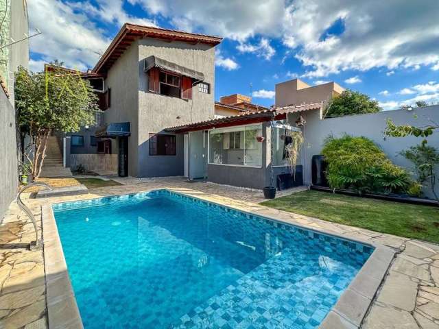 Casa para Venda em Atibaia, Vila Petrópolis, 4 dormitórios, 2 suítes, 4 banheiros, 2 vagas