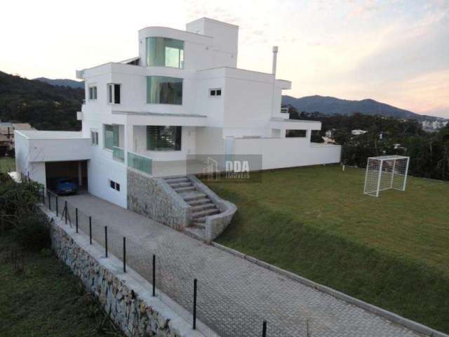 Magnífica casa alto padrão em Cacupé