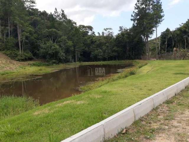 Terra rural em condomínio em Santo Amaro da Imperatriz.