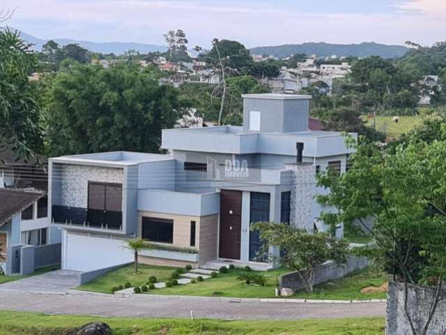 Casa a Venda em Florianópolis, bairro Cachoeira do bom jesus