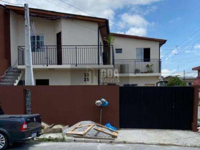 móvel com 3 casas e 1 kitnet no Bairro Serraria, São José.