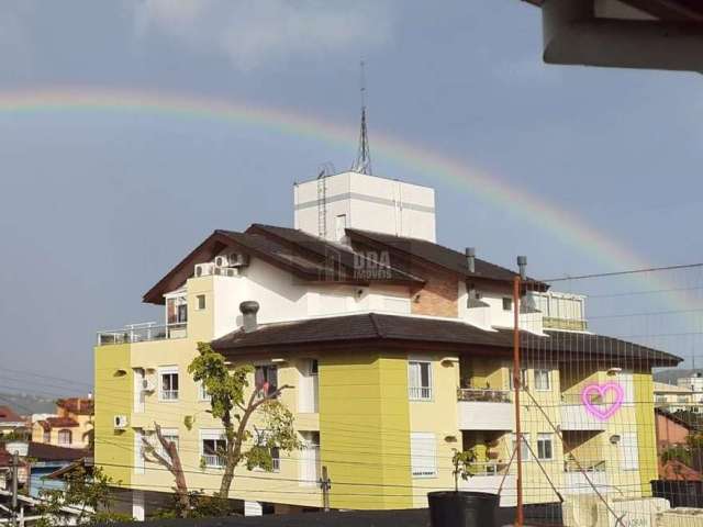 Excelente apto no centrinho da Lagoa da Conceição,3 dorm(suite)