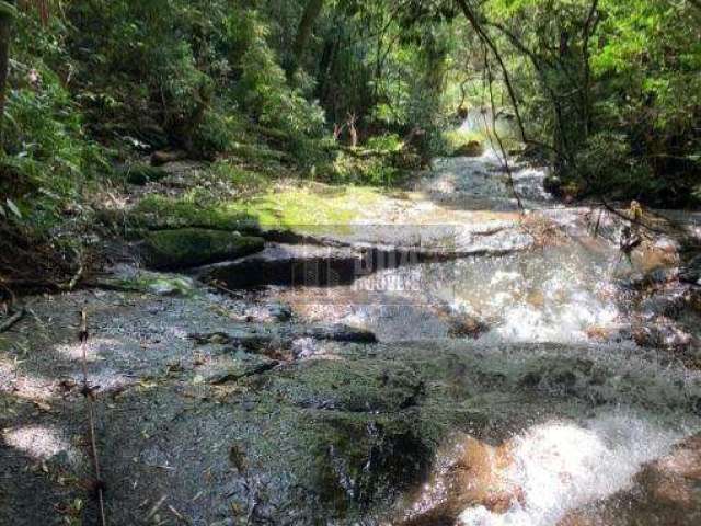 Paraíso à venda com cachoeira-Rancho Queimado - 12ha