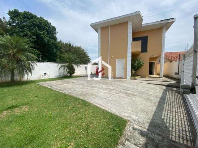 Casa com 3 quartos para alugar no Village Tremembé, Tremembé  por R$ 4.000