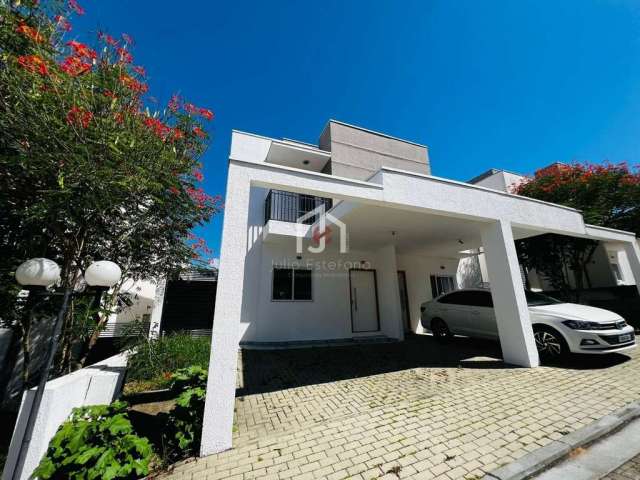 Casa em condomínio fechado com 3 quartos à venda na Avenida Santa Cruz do Areao, Areao, Taubaté por R$ 550.000