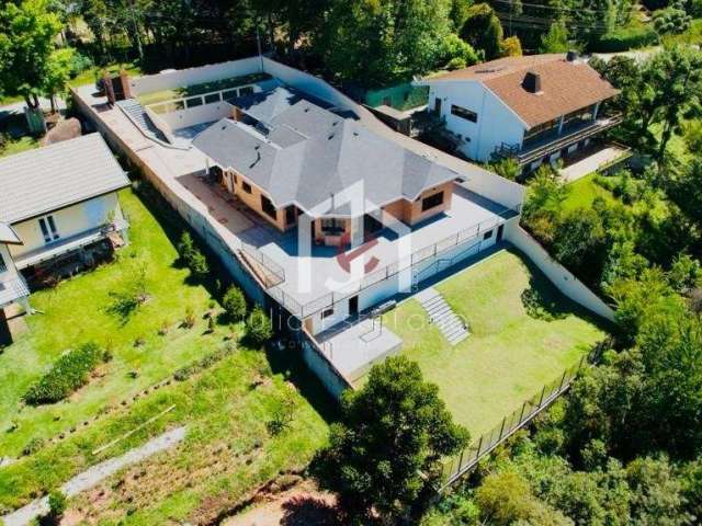 Casa com 4 quartos à venda no Alto da Boa Vista, Campos do Jordão  por R$ 2.600.000