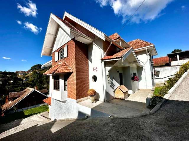 Casa com 7 quartos à venda na Vila Cristina, Campos do Jordão  por R$ 1.500.000