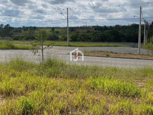 Terreno em condomínio fechado à venda no Loteamento Industrial Água Preta, Pindamonhangaba  por R$ 140.000