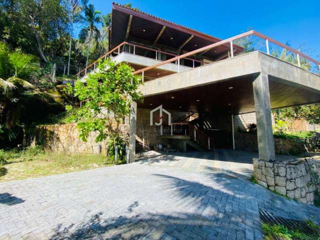 Casa em condomínio fechado com 4 quartos à venda em Toninhas, Ubatuba  por R$ 5.000.000