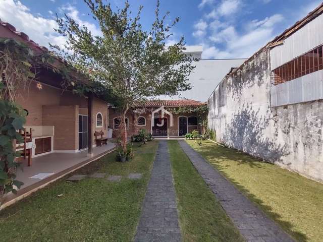 Casa com 2 quartos à venda em Itaguá, Ubatuba  por R$ 990.000