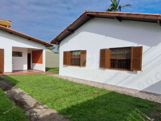 Casa com 3 dormitórios à venda, 198 m² por R$ 750.000,00 - Suarão - Itanhaém/SP