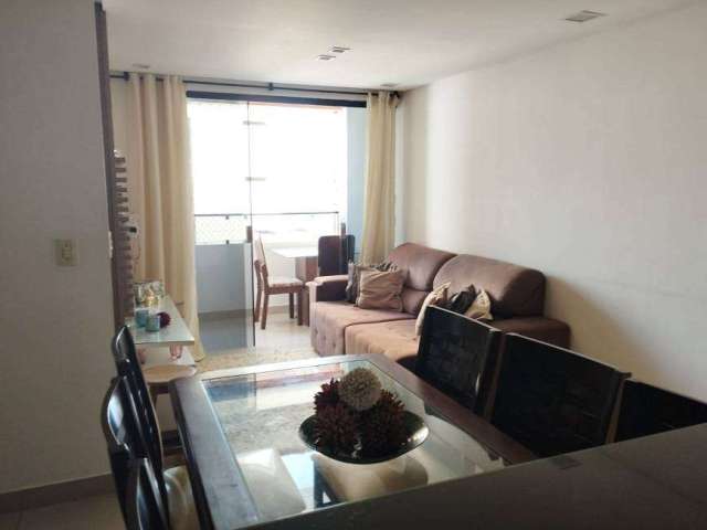 Vendo apartamento com 70 m2 3 quartos, 2 suites, todo reformado, numa ótima localização.