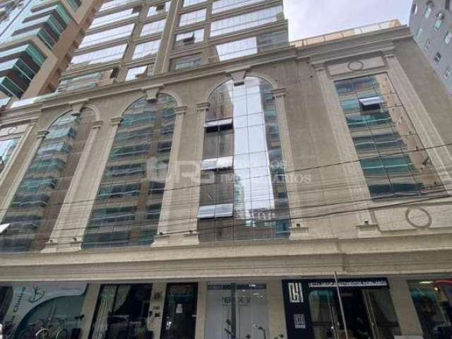 Apartamento alto padrÃo prÓximo ao mar, Meia Praia, Itapema - SC