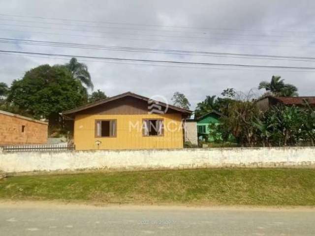 Casas com excelente área em Medeiros Barra Velha SC