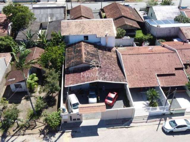 Casa 170m² + 02 kitnet fundos Vila Nova Barra Velha SC