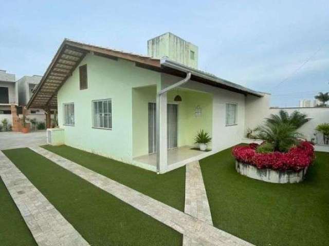 Casa com 2 dormitórios à venda, 70 m² por R$ 700.000,00 - Itajubá II - Barra Vel