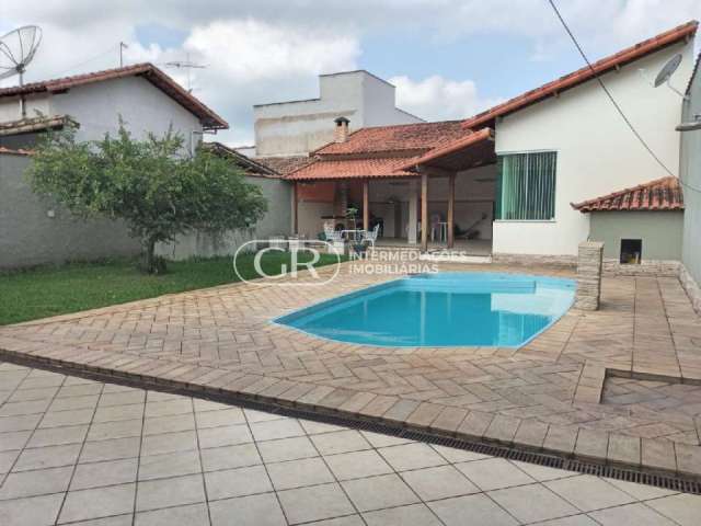 Casa com 4 quartos à venda no Planalto do Sol, Pinheiral  por R$ 850.000