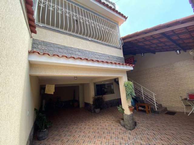 Casa com 3 quartos à venda no Volta Grande, Volta Redonda  por R$ 430.000