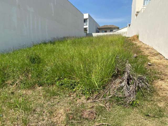 Terreno à venda no Jardim Amália, Volta Redonda  por R$ 420.000