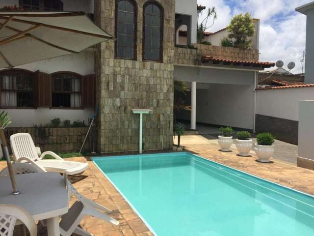 Casa com 5 quartos à venda no Niterói, Volta Redonda  por R$ 2.450.000