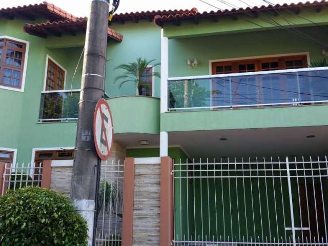 Casa com 3 quartos à venda no Jardim Primavera, Volta Redonda  por R$ 1.480.000