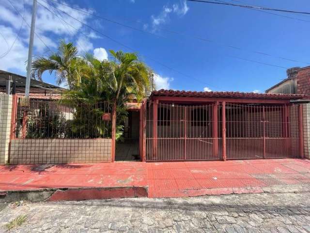 Casa à venda em Rio Doce  -  Olinda