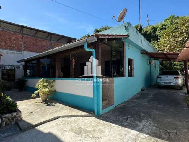 Casa em Heliópolis com 4 quartos, Belford Roxo/RJ