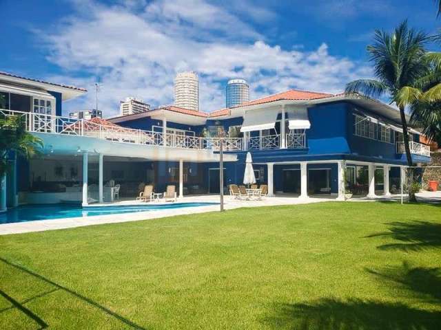 Casa à Venda no Condomínio Alameda dos Eucaliptos na Barra da Tijuca em Terreno de 1270m² com 5 Suítes Piscina Campo de Futebol e 8 Vagas de Garagem