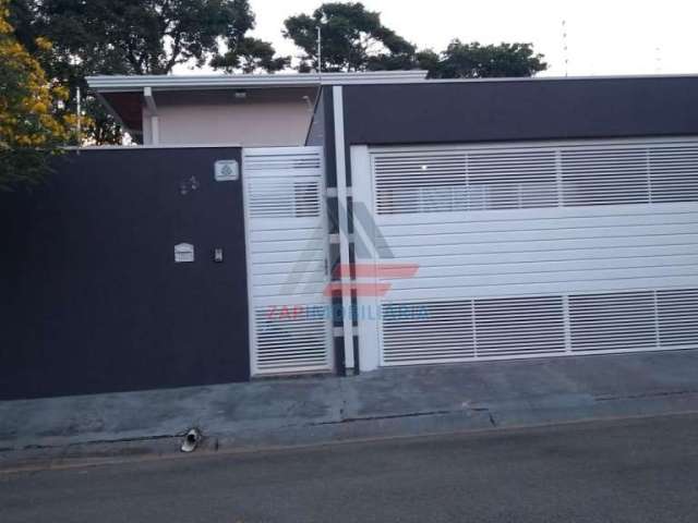 zaQmachado-CASA EM RESIDENCIAL ABERTO, COM 3 DORMS (1 SUITE), 2 VAGAS, QUINTAL AMPLO