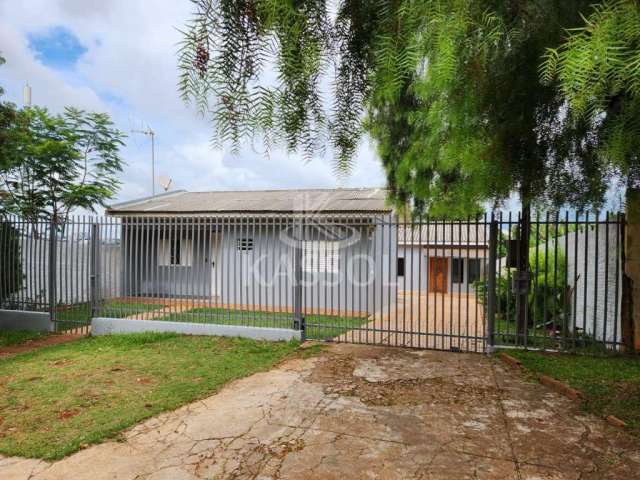 Lindo Terreno com 682,50m  no bairro Canadá com duas casas em alvenaria