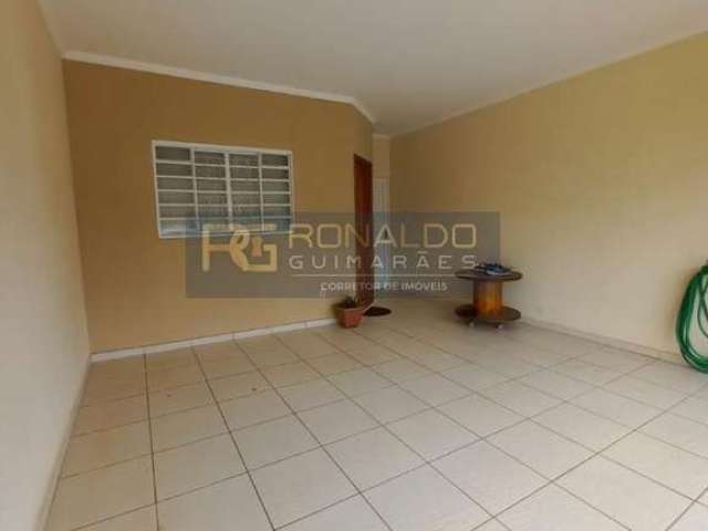 Casa para Venda em Araras, Jardim Tangará, 2 dormitórios, 1 suíte, 2 banheiros, 2 vagas