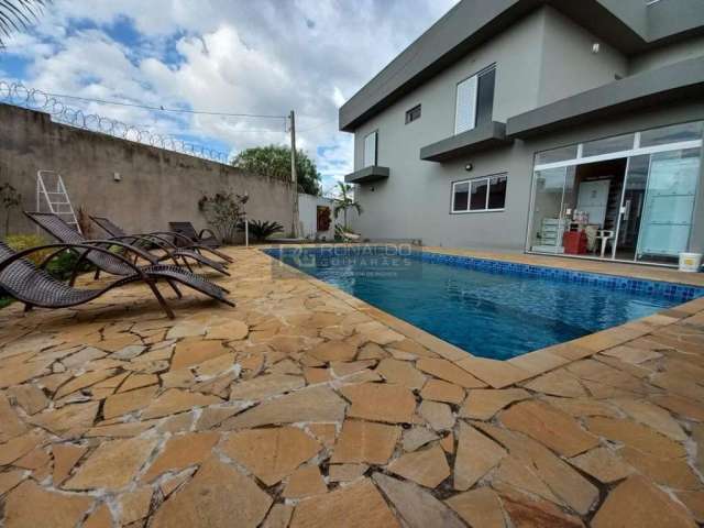 Casa para Venda em Araras, Jardim Campos Verdes, 3 dormitórios, 2 suítes, 3 banheiros