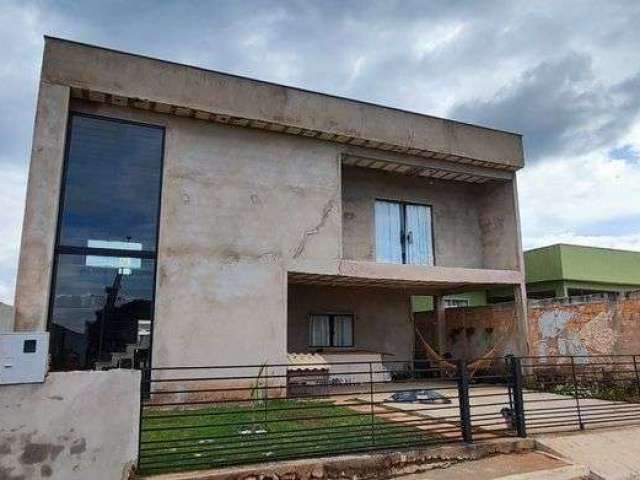 Casa Sobrado com 7 quartos inacabado na Ponte Alta Norte