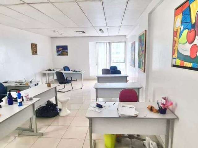 Sala no Comércio com 48,00 m² à venda por R$ 170.000,00