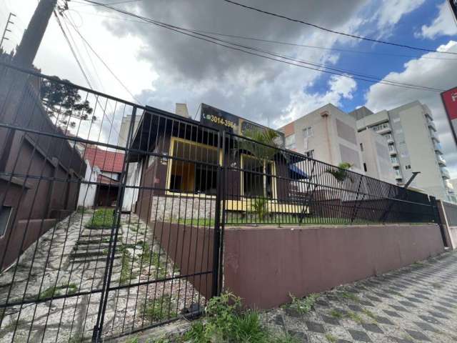 Casa Comercial para alugar, 180.00 m2 por R$3000.00  - Centro - Curitiba/PR