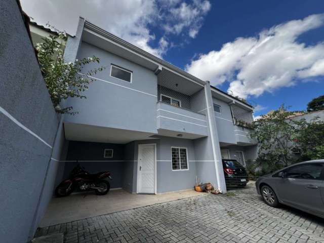 Sobrado com 3 quartos  à venda, 109.60 m2 por R$460000.00  - Uberaba - Curitiba/PR