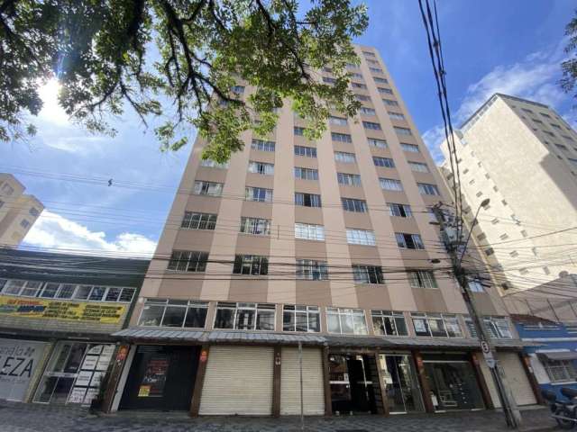 Apartamento com 1 quarto  para alugar, 48.00 m2 por R$1200.00  - Centro - Curitiba/PR