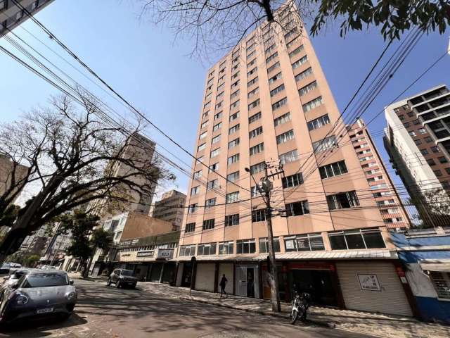 Apartamento com 1 quarto  para alugar, 48.00 m2 por R$1300.00  - Centro - Curitiba/PR