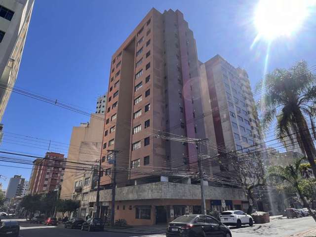 Apartamento com 1 quarto  para alugar, 41.30 m2 por R$1500.00  - Centro - Curitiba/PR