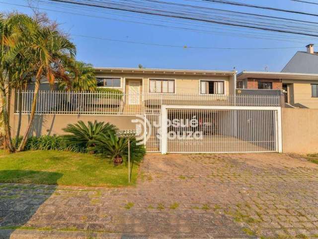 Espetacular Casa de 4 Dormitórios à Venda no Jardim das Américas - 360 m² por R$ 2.490.000 em Curitiba/PR