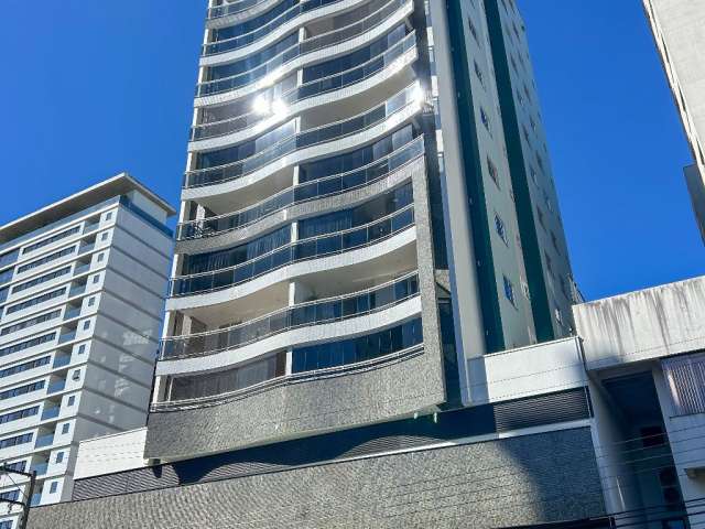 Apartamento à venda no centro de Pato Branco com 3 suítes