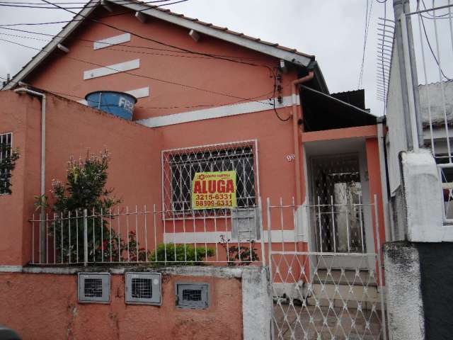 Casa para locação no bairro Santa Terezinha!