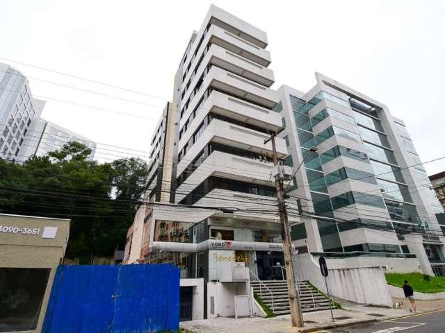 Conjunto Comercial no Centro Cívico de 66,57m² - Comercial Centro Cívico